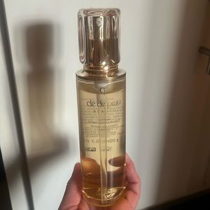 Cle De Peau Hydro Softening Lotion